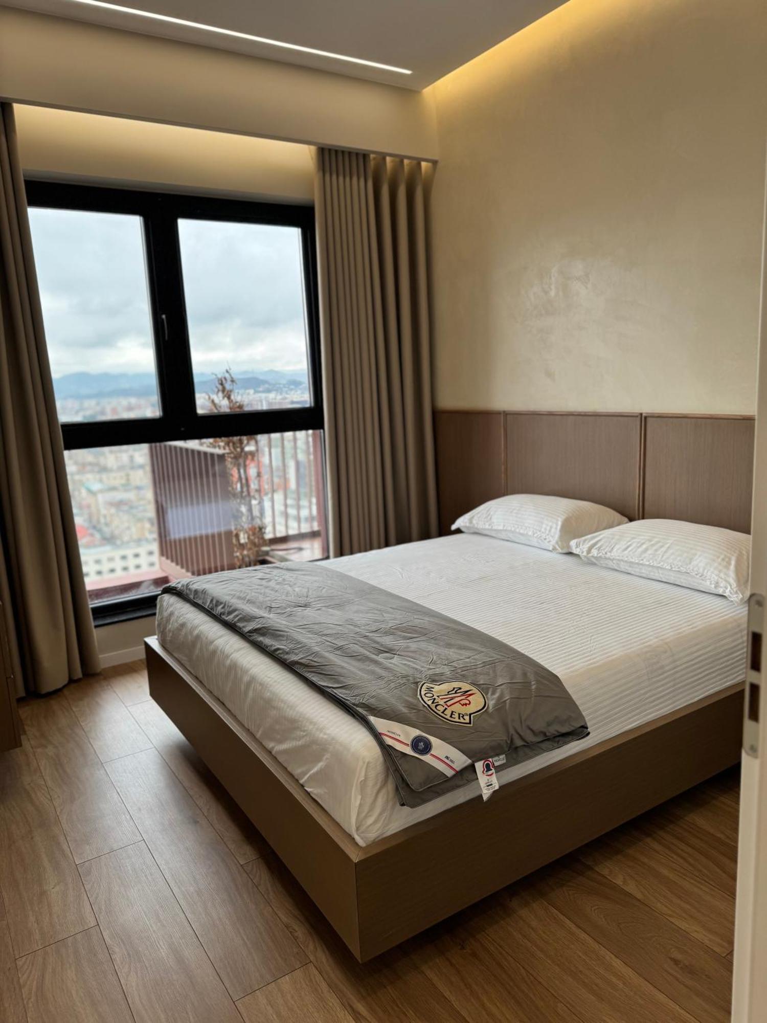 Square Inn Garden Aparthotel Tiranë Eksteriør bilde